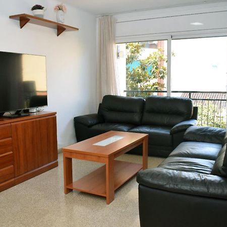 Apartamentos Atlas Terrassa IV Екстериор снимка